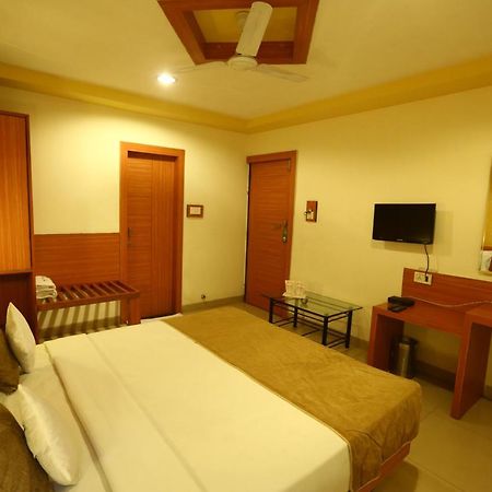 Hotel Paradise إندور المظهر الخارجي الصورة