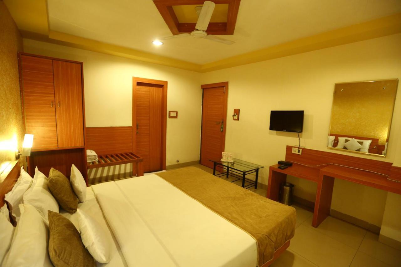 Hotel Paradise إندور المظهر الخارجي الصورة
